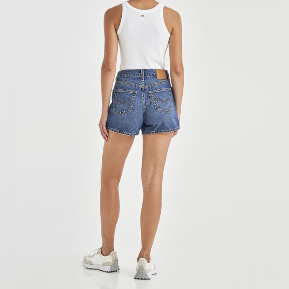 NWT LEVI'S WOMEN'S 80S MOM SHORTS - HIGH RISE YOU SURE CAN - Picture 3 of 5